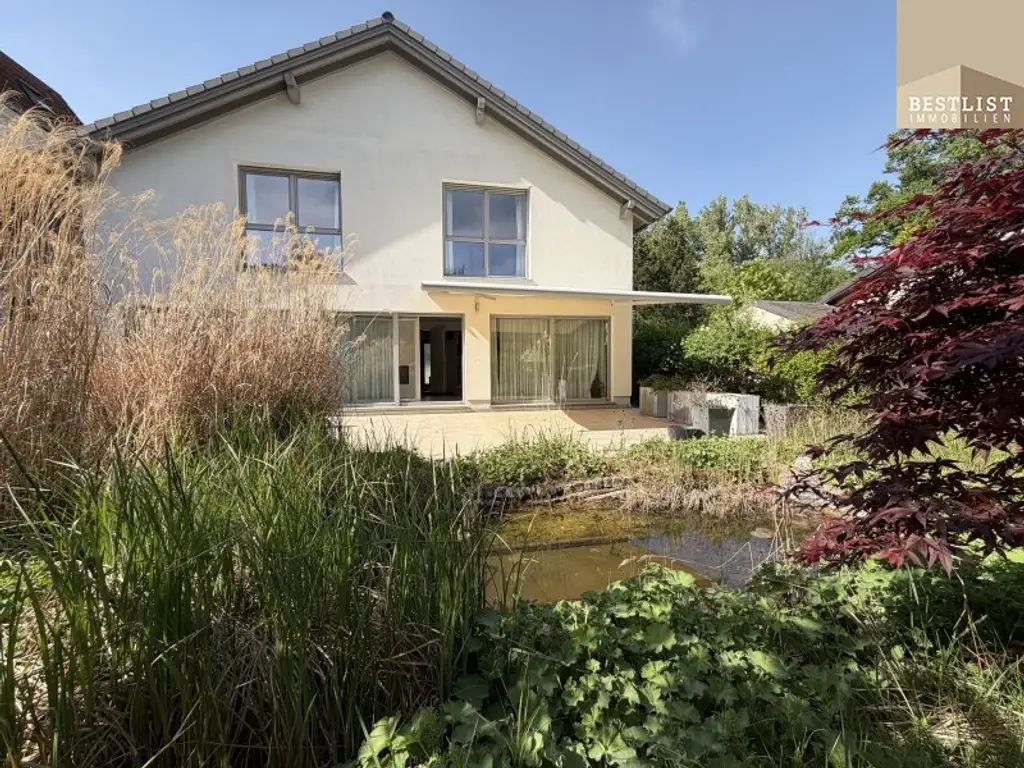 Moderne Eleganz trifft Naturidylle – energieeffizientes Einfamilienhaus mit großzügiger Terrasse in der Hinterbrühl