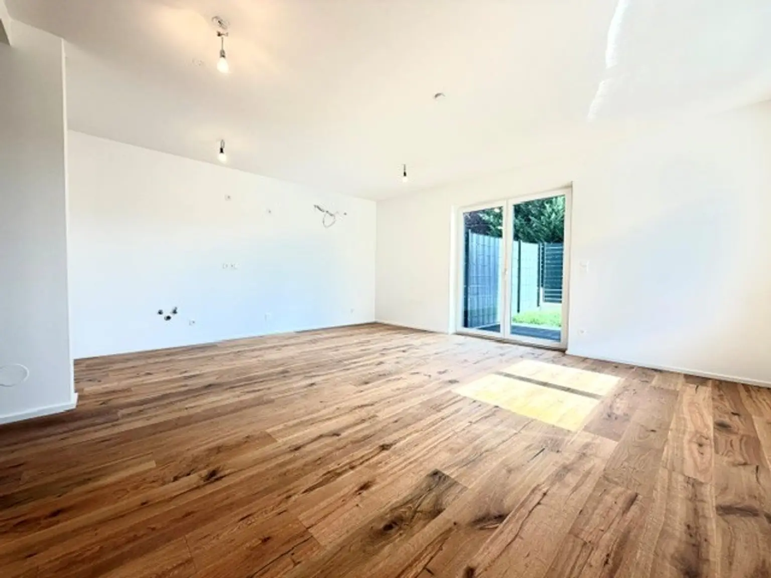 A | THE GREEN ++ ZWEI ZIMMER mit GARTEN | Prima Service Immobilien