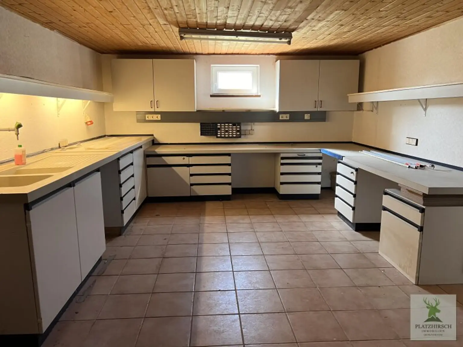 Halloweenspezial zum Superpreis !! ELK Bungalow auf 148m2 Vollkeller, 8 Fahrminuten von der Schnellbahn