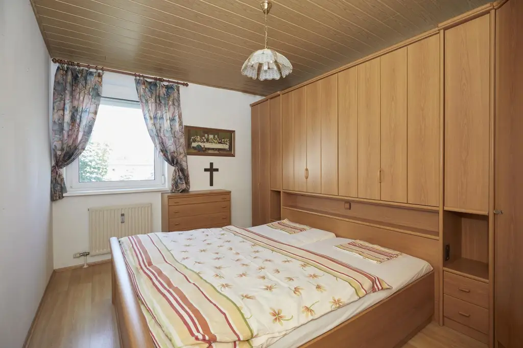 Großzügige 3-Zimmer-Wohnung mit Loggia in ruhiger Lage - Besichtigungstermine finden am 19.08.2025 statt!!