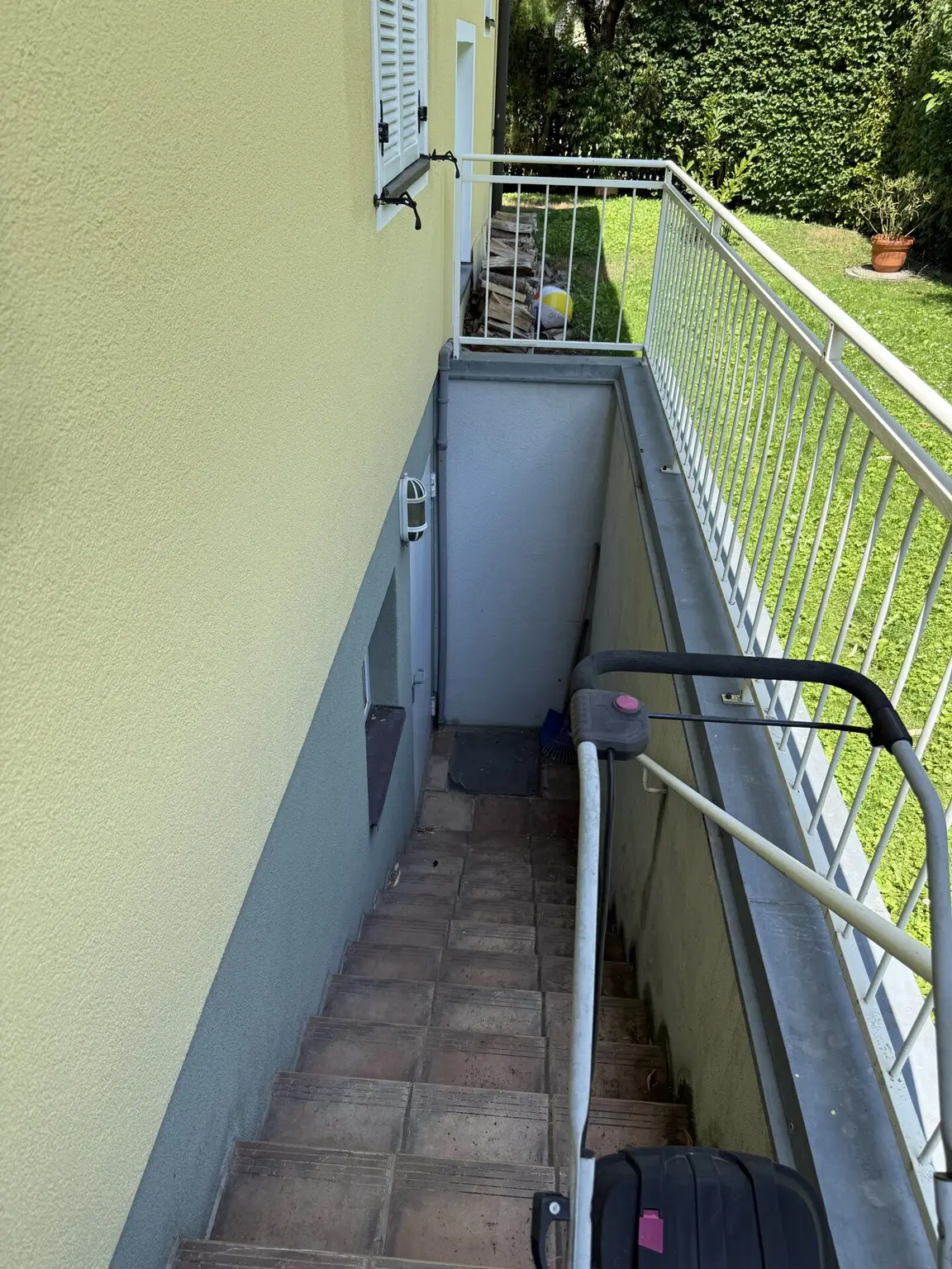Pool, Garage & Vollkeller alles vorhanden!!!