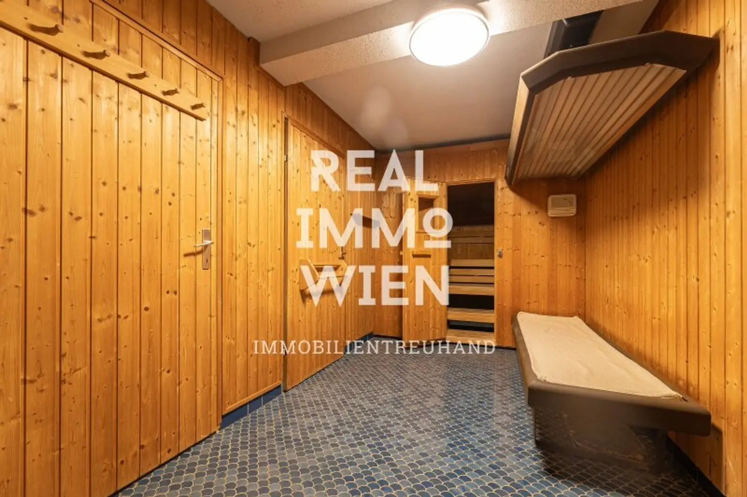 Moderne Villa mit Traumblick am Rande der Stadt..