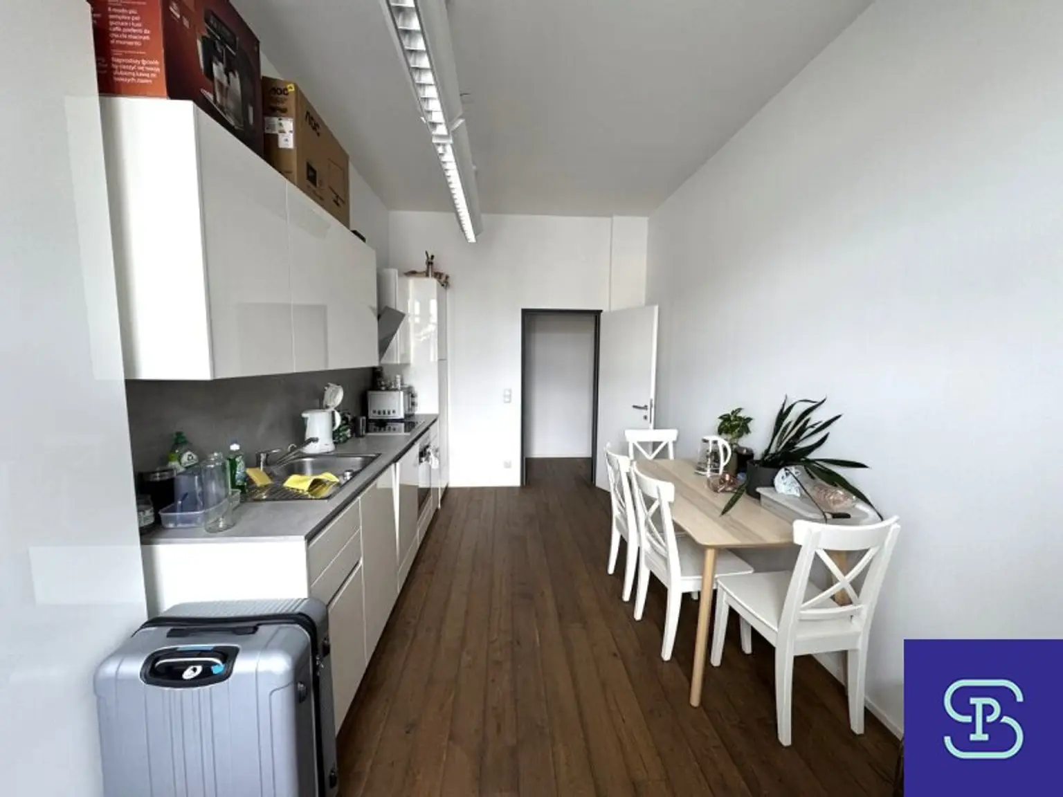 Naschmarkt-Nähe: Renoviertes 167m² Büro mit Garage, Balkon und Lift - 1050 Wien