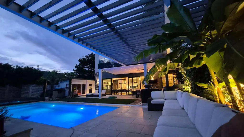 Abgebergestützt PROVISIONSFREI für den KÄUFER! - "Neubauvilla an der Weinstraße!"