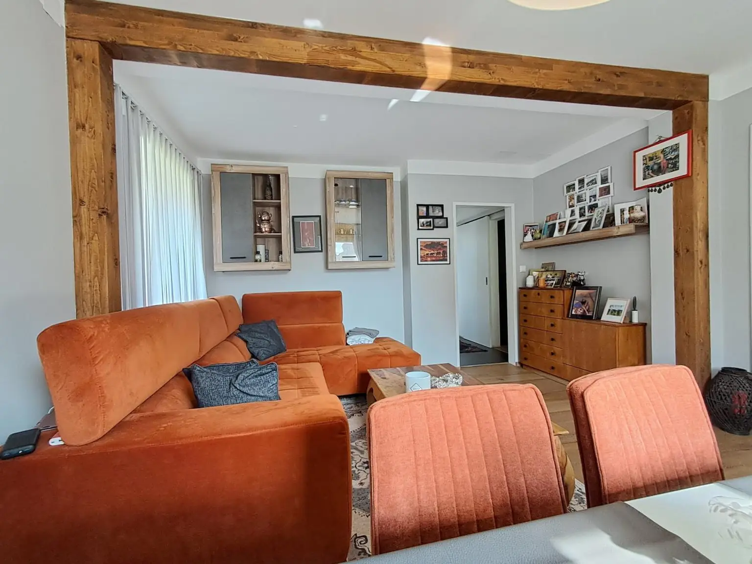 6 Zimmer ein großzügiges Grundstück und viel Platz warten auf eine nette Familie