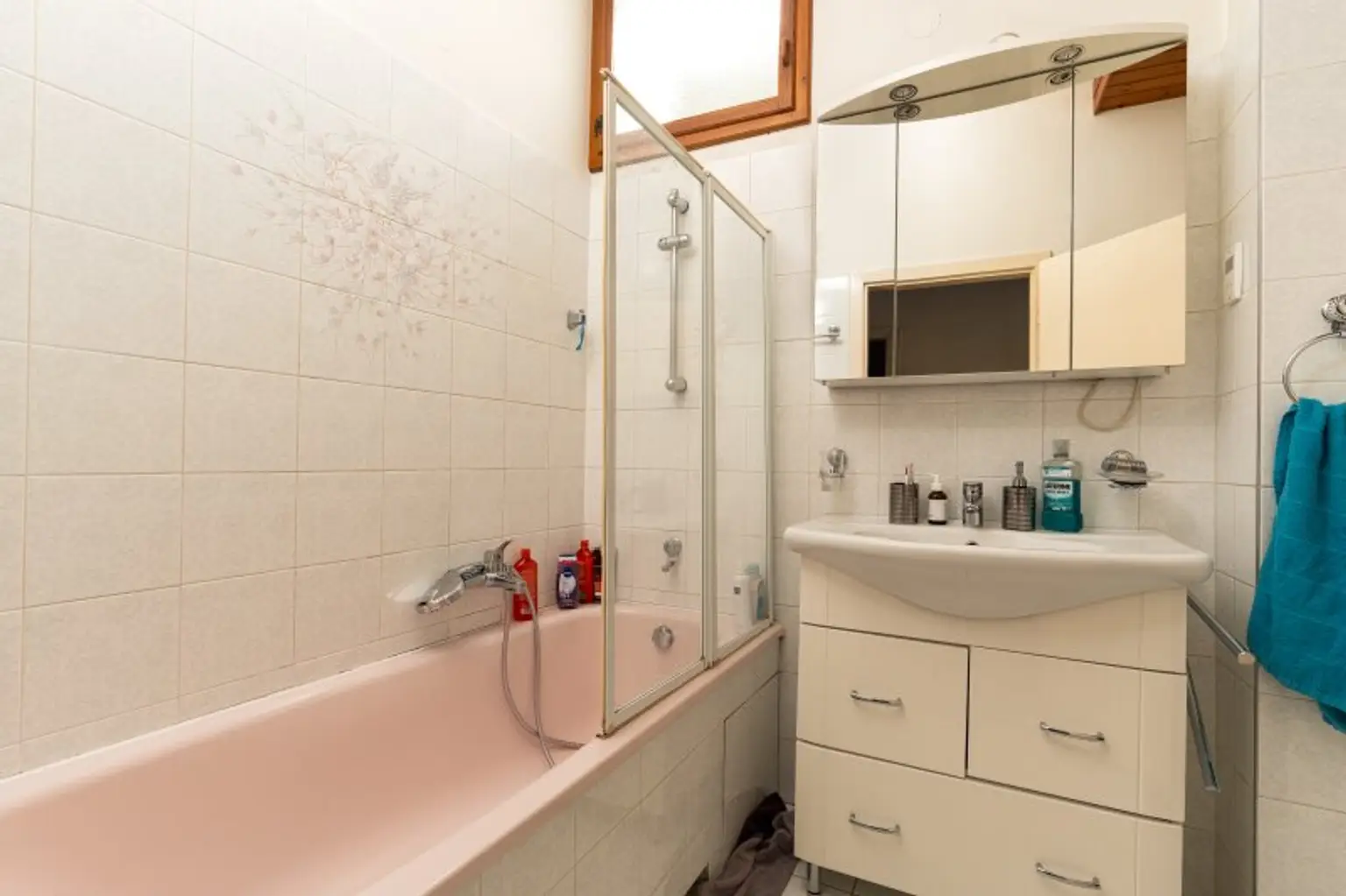 Erdgeschoß - Badezimmer