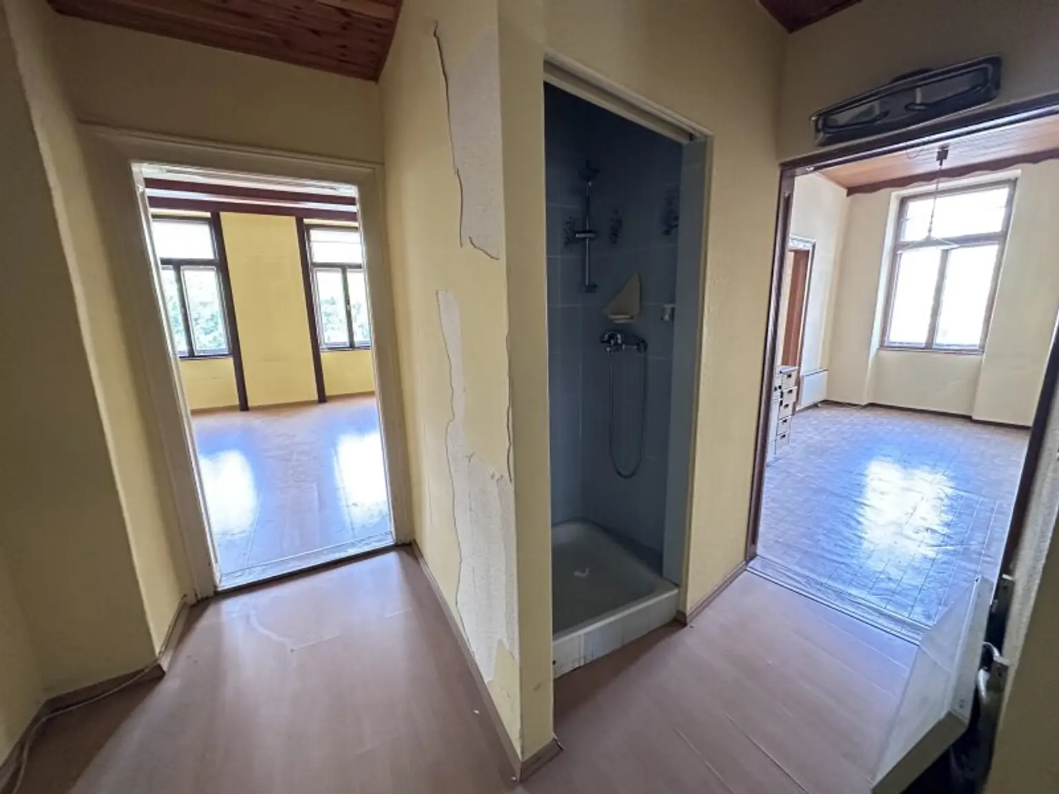 3 Zimmer mit herrlichen Grünblick + U3 Braunschweiggasse