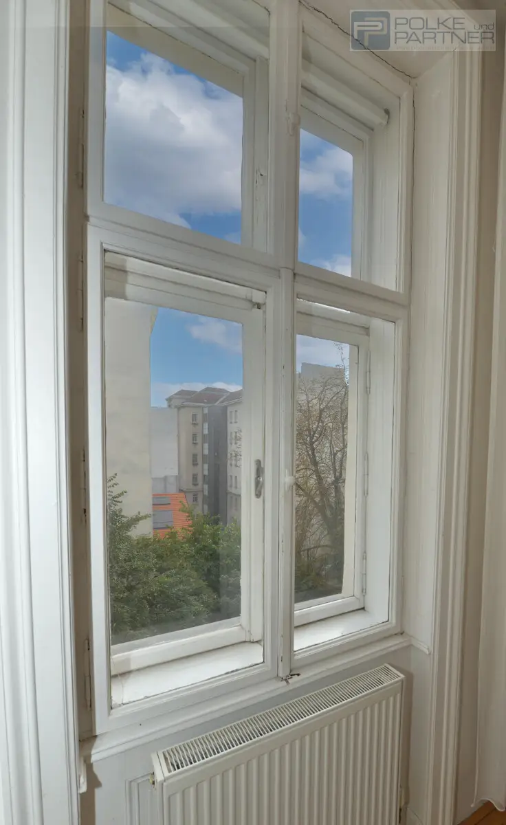 ALTBAU-GARCONNIERE IM HERZEN DES SERVITENVIERTELS –IDEAL FÜR SINGLES, PAARE ODER ALS WIENER HOMEBASE