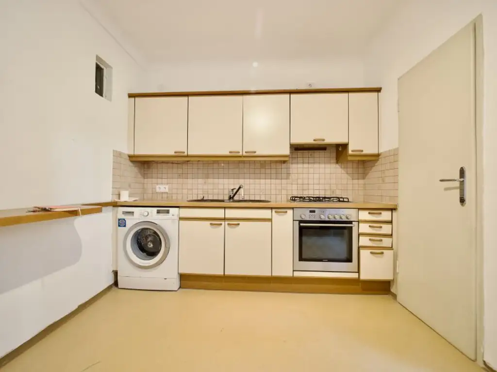 Toll geschnittene Drei-Zimmer-Wohnung mit Wohlfühl- und Ausbaupotenzial in Margareten