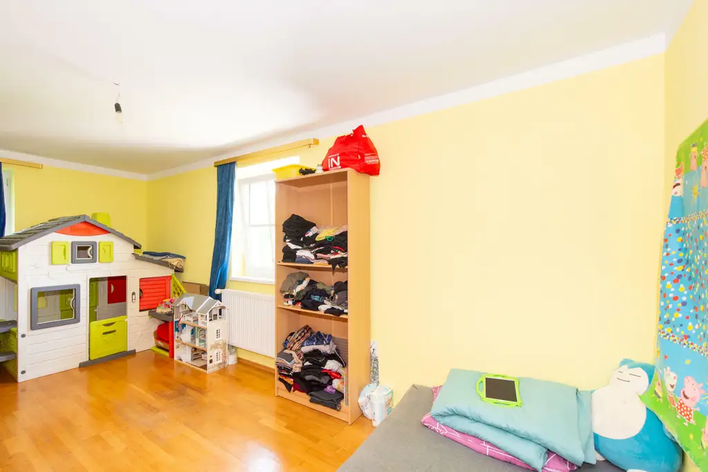 Exklusive Villa in bester Lage von Graz - privat, naturnah, perfekte Balance aus Komfort und Lebensqualität.