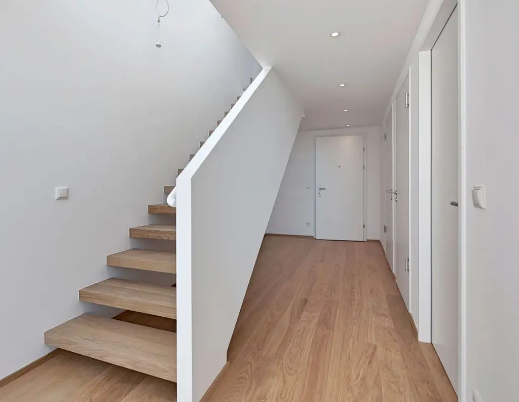 THE TEMPTATION - Große Maisonette Wohnung mit Terasse & Balkon - 4 Zimmer