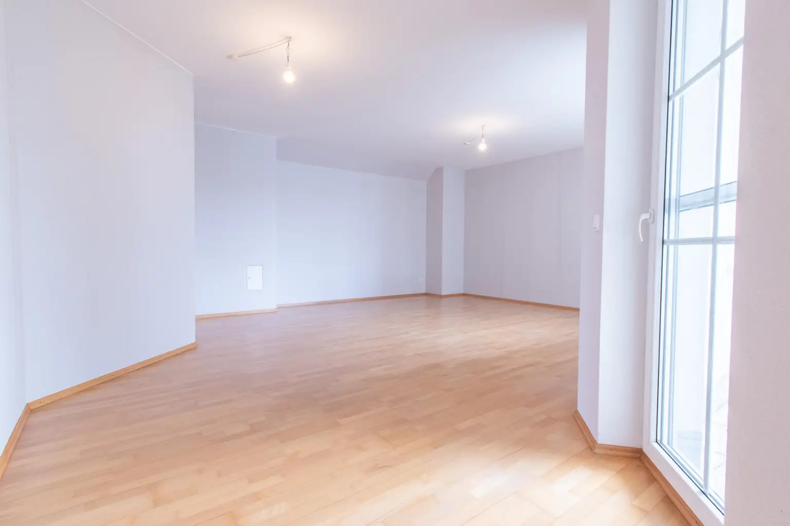 Bild 14, Wohn-Essbereich Iststand