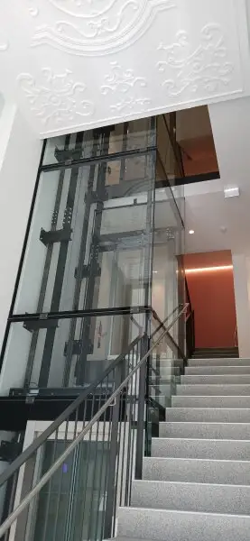 Wunderschöne 2 Zimmerwohnung mit großem Balkon im Zentrum