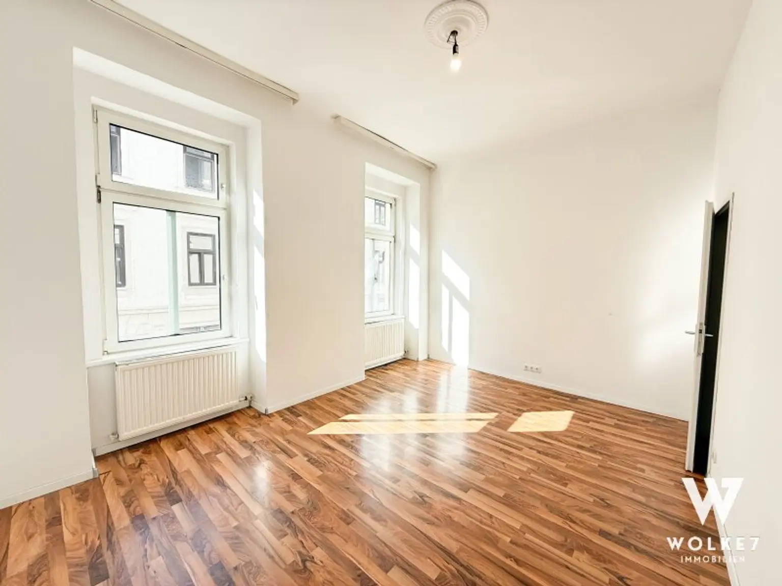 Sonnige Altbauwohnung nahe Mariahilfer Straße – perfekt als WG oder großzügiges Zuhause