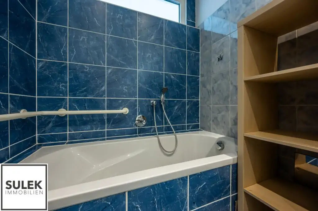 Ab sofort beziehbar: teilmöblierte Altbau-Erdgeschosswohnung nahe U3 Johnstraße