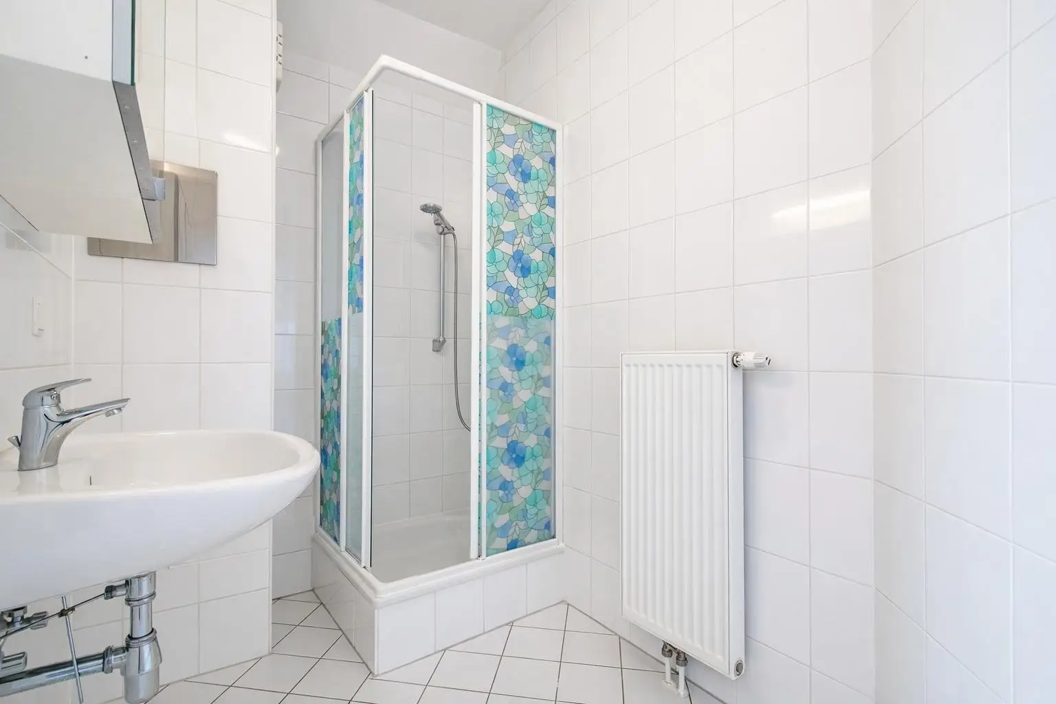 Bild 17 Badezimmer 1. OG Iststand