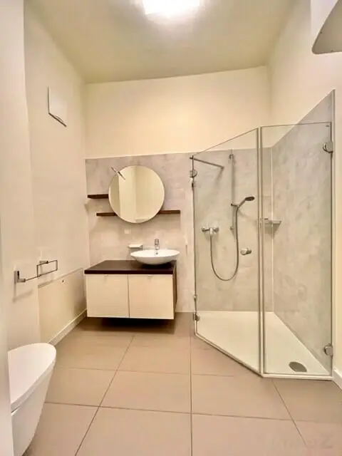 Altbau-Garconniere: Nähe FH-Joanneum im 3.OG ohne Lift - ab 1.12. beziehbar