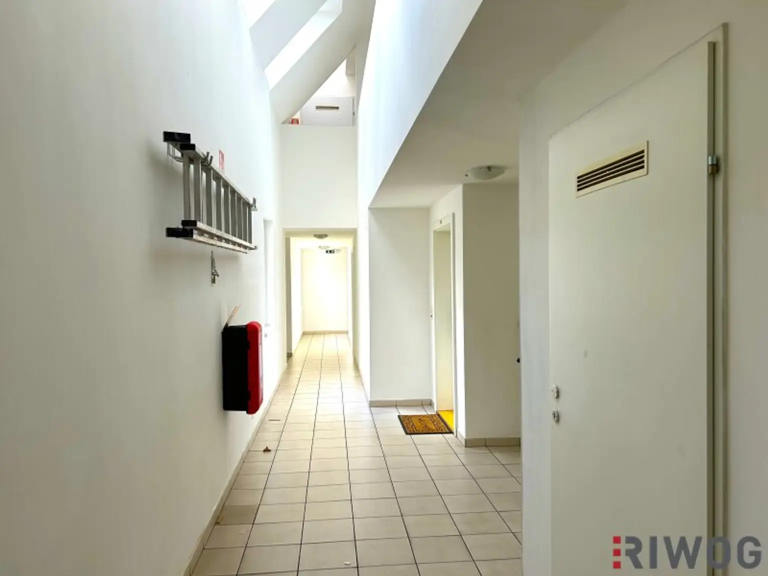 DG Wohnung Nähe Wiener Berg - 3 Zimmer mit Wohnküche - zwischen Troststraße und Raxstraße