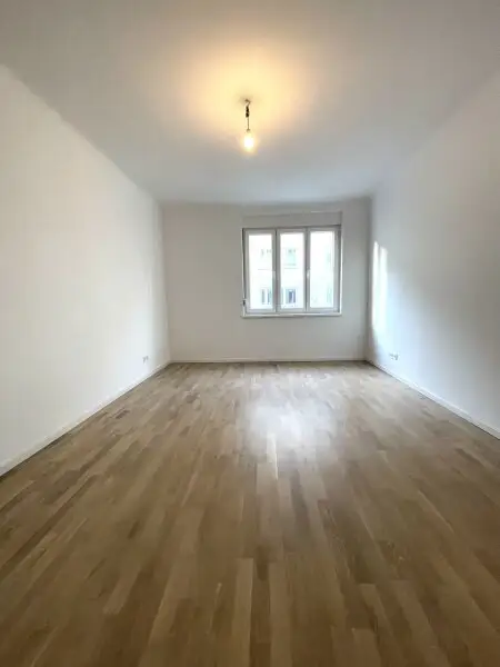 Ruheoase - 3-Zimmer-Altbauwohnung mit Terrasse, im 18. Bezirk!