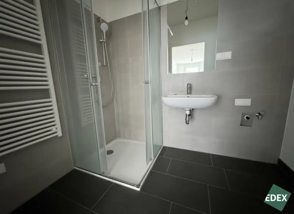 2-Zimmer-Wohnung mit Loggia und Einbauküche – perfekt für Singles & Jungpaare