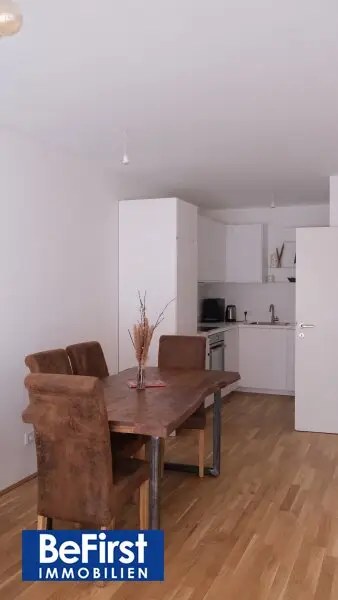 Moderne, sonnige 2 Zimmer Balkonwohnung