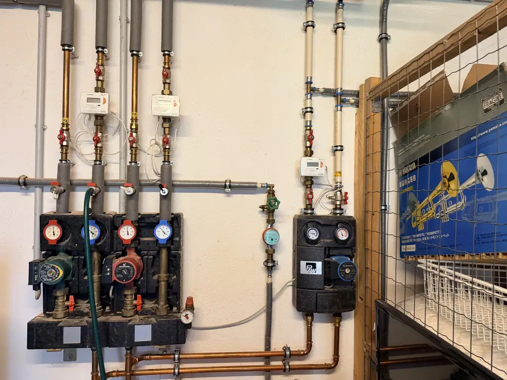 Traumhaftes Mehrfamilienhaus in Mistelbach – 3 Wohneinheiten, top gepflegt, mit Stadtblick und Weinkeller!