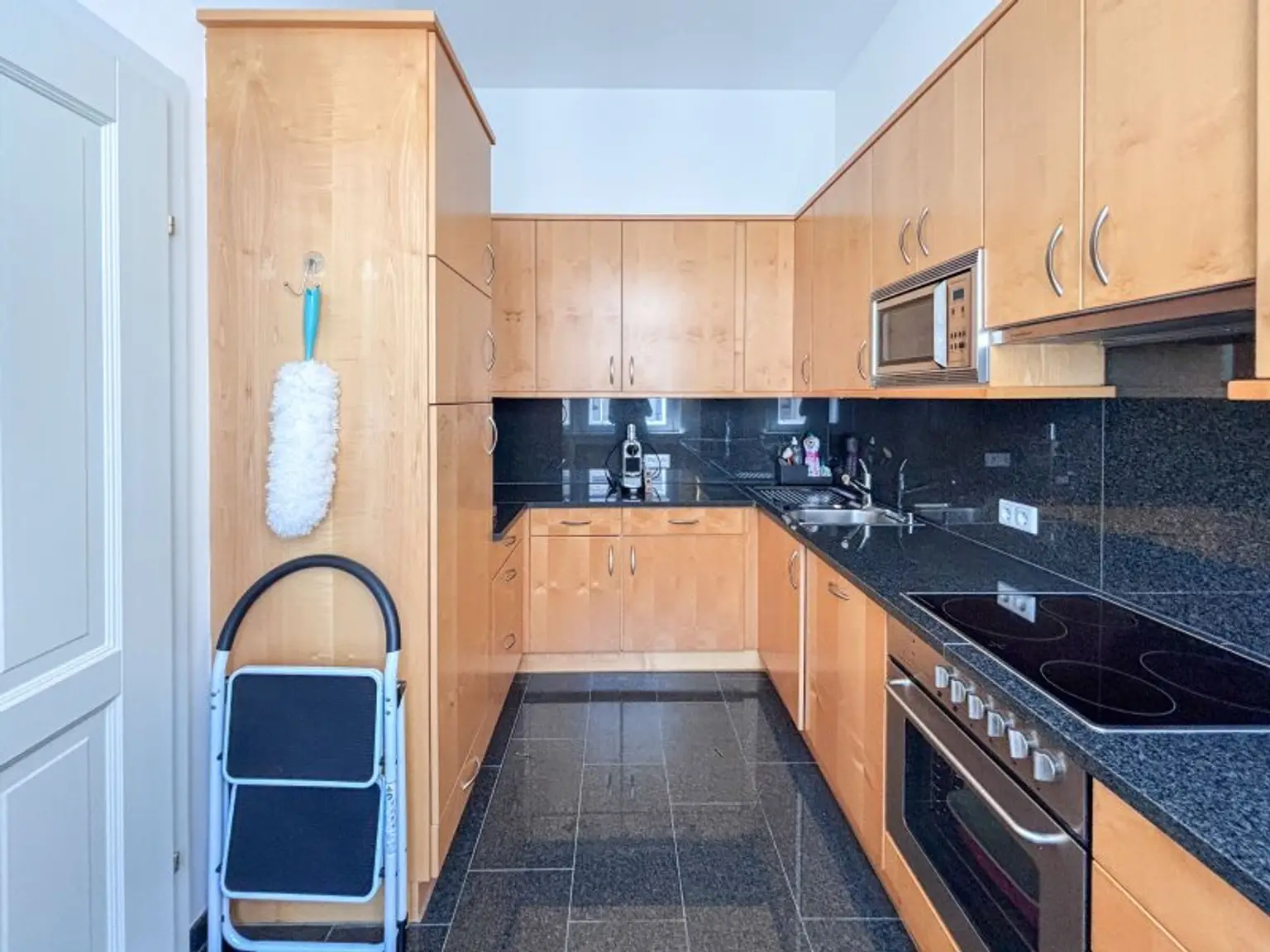 Komplett möblierte, helle Stadtwohnung – Ihr neues Zuhause am Stephansplatz/Graben!