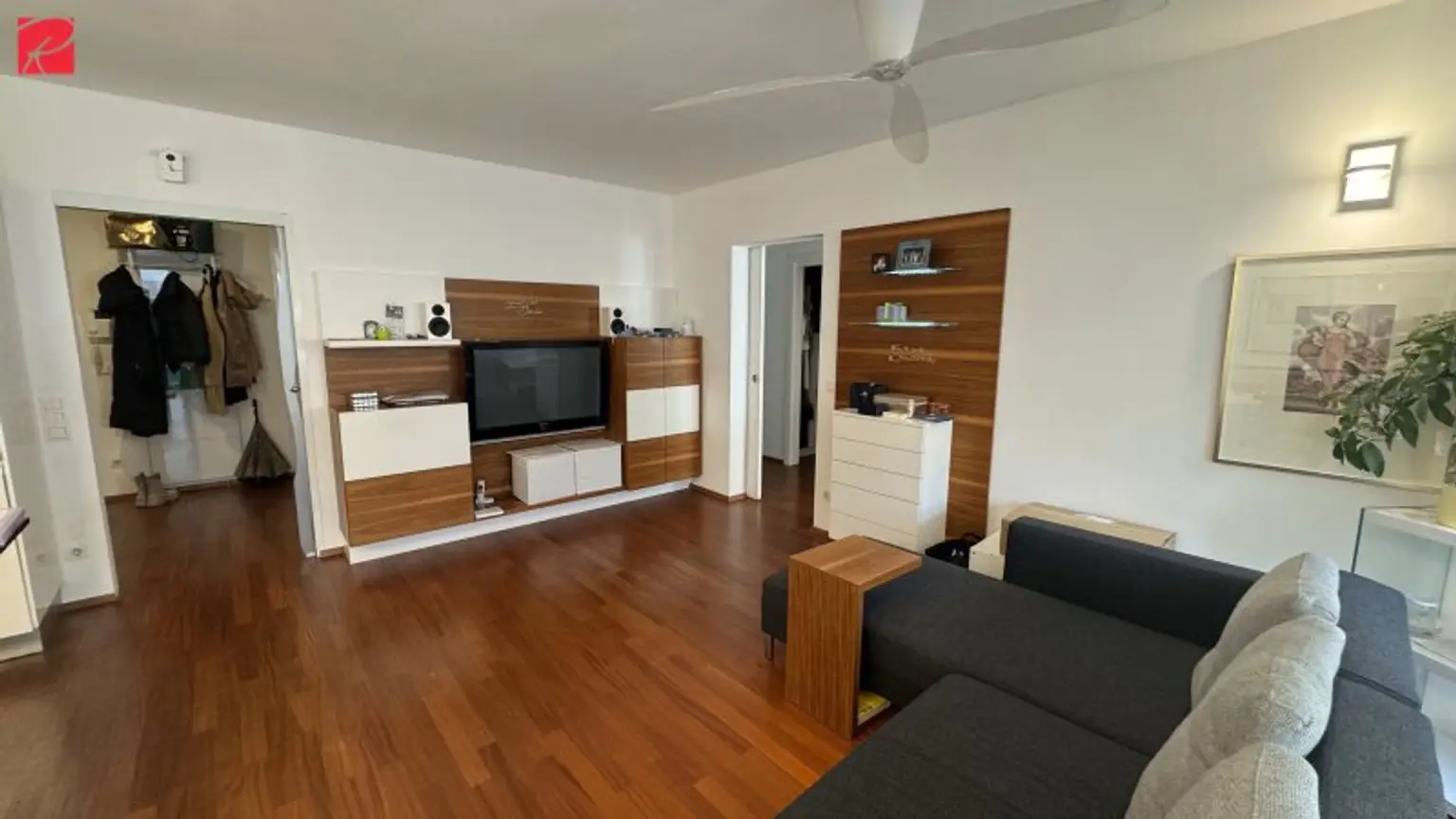Moderne, ruhige Stadtwohnung mit Loggia und Tiefgaragenstellplatz!