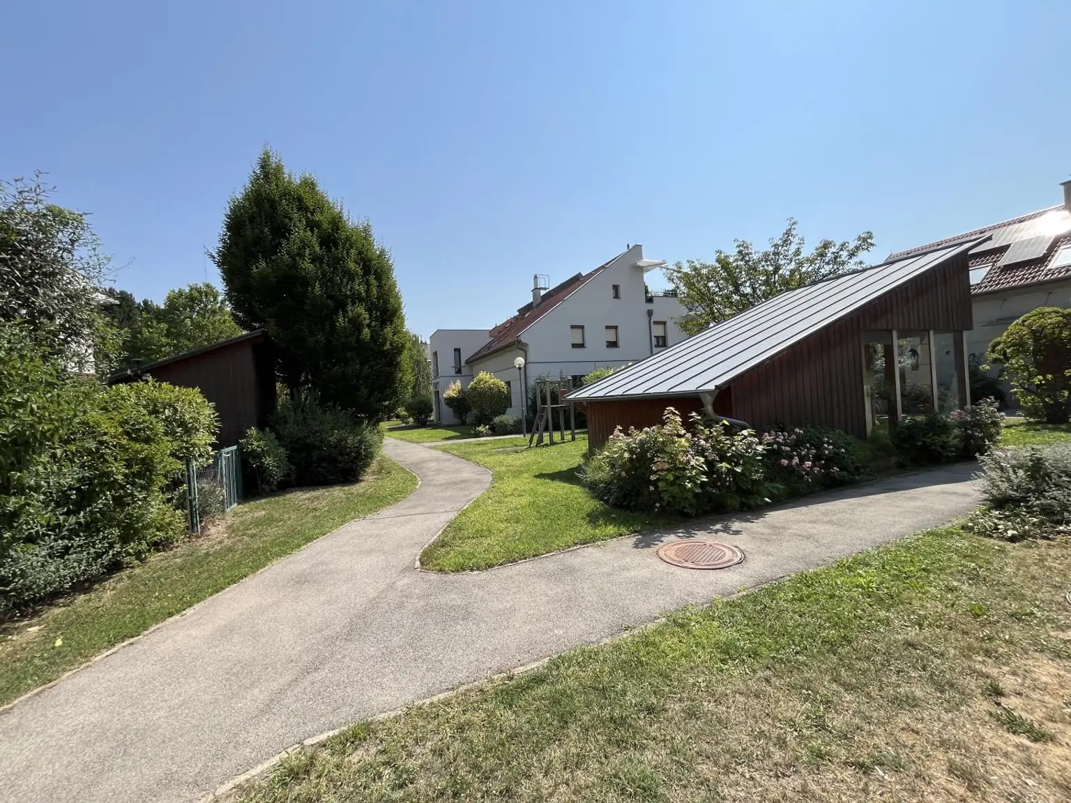 Zugang zur Wohnhausanlage 1