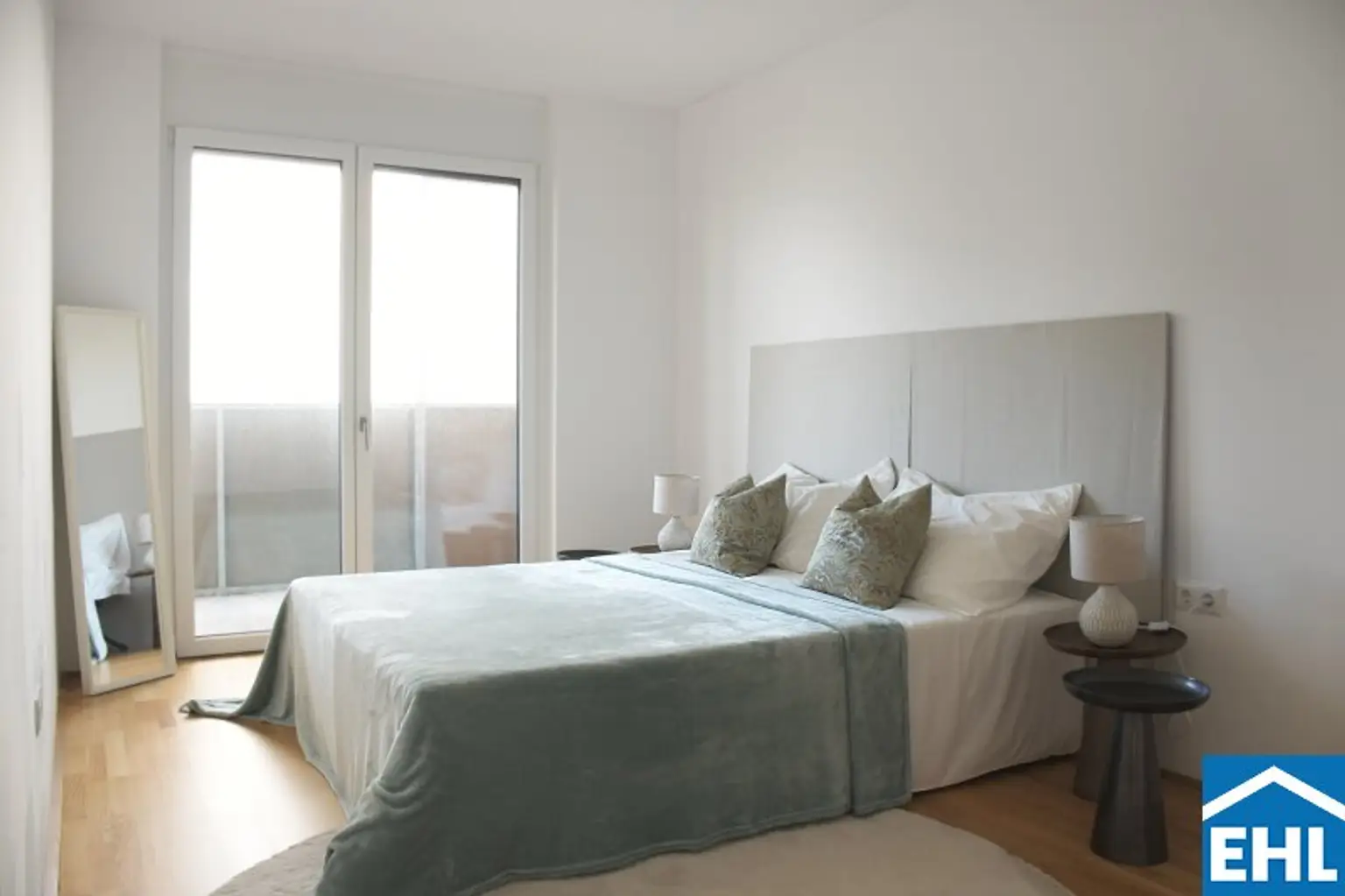 Skyline-Feeling im 34. Stock des Q-Tower mit Südost-Ausrichtung