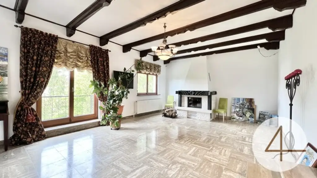 10 Minuten Fahrzeit nach Wien I Klimatisierte Villa mit Weitblick I Wellness, Fitnessraum & Kamin I Terrassen, Balkon & Garten I Hochwertige Ausstattung