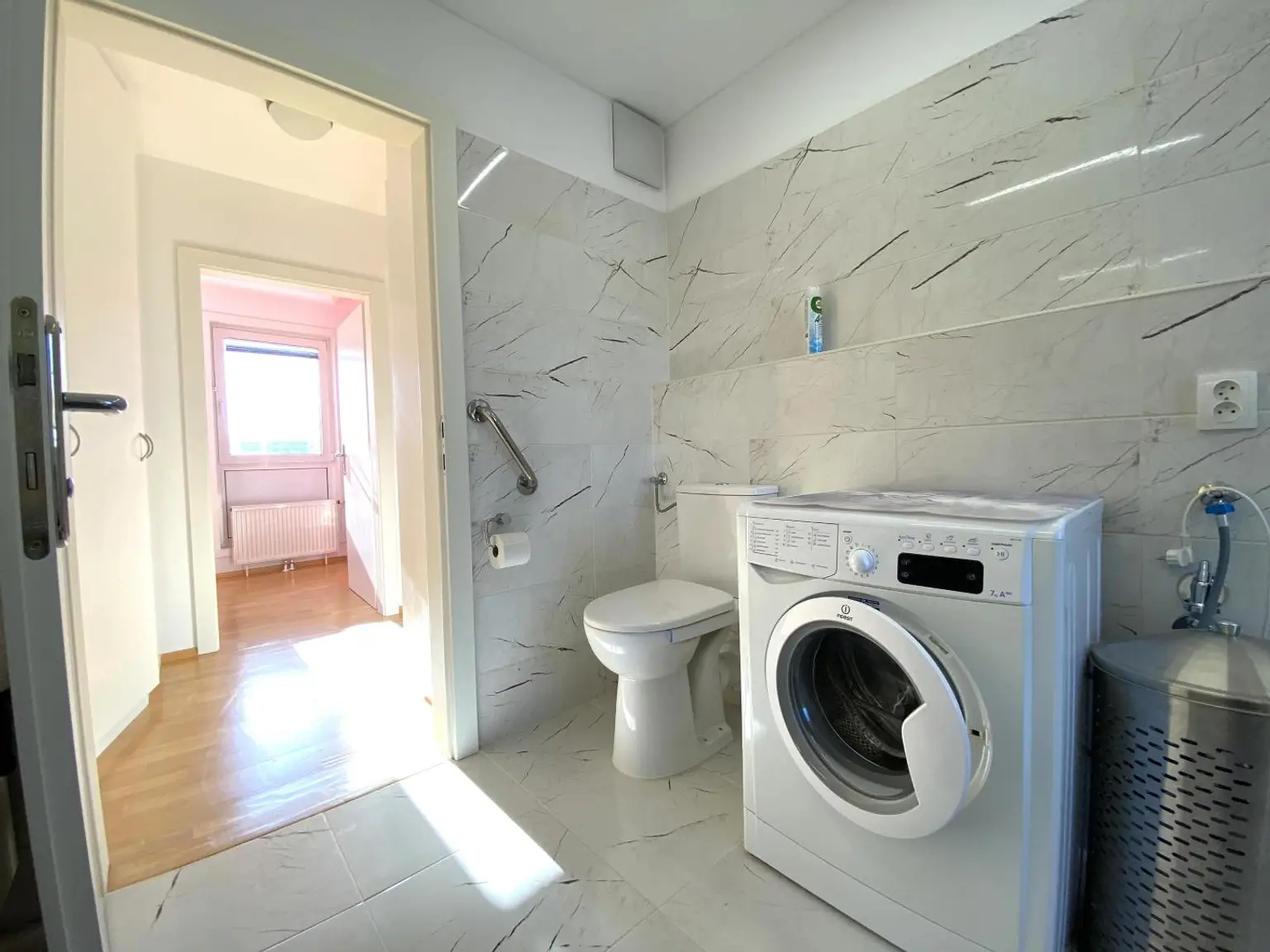 DG-Wohnung mit 2 Terrassen auf Wohnebene und phänomenalem Fernblick über Wien