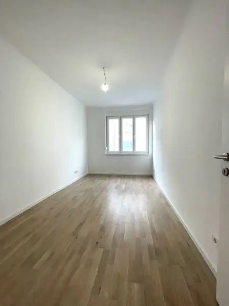 Ruheoase - 3-Zimmer-Altbauwohnung mit Terrasse, im 18. Bezirk!