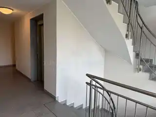 Hauflur mit Fahrstuhl