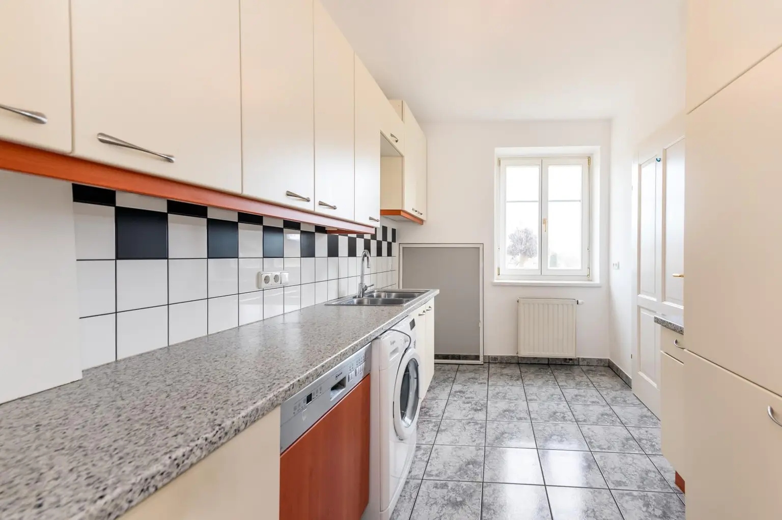 Wirtschaftsraum / Back Kitchen