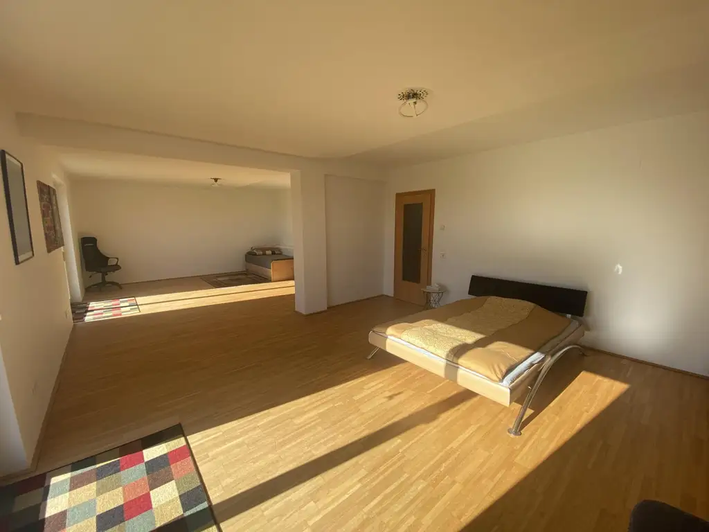 "Energieeffiziente Villa in schöner Lage"