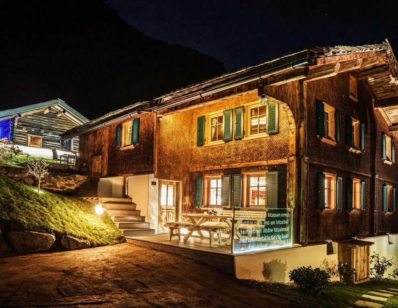 Montafon - Luxuschalet umgeben von einer traumhaften Bergkulisse | Montafon - luxury chalet surrounded by a dreamlike mountain scenery