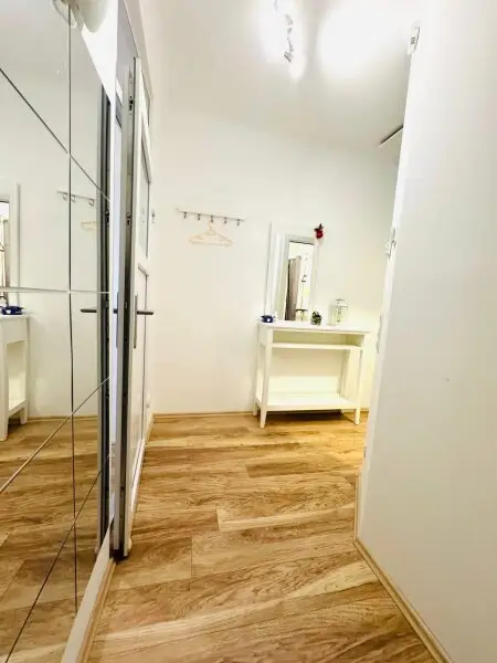 ENTZÜCKENDE 2 - ZIMMERWOHNUNG IN TOP LAGE!