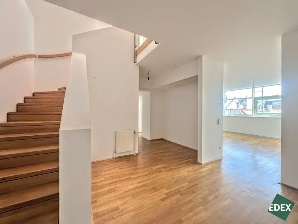 Exklusive Innenstadt-Maisonette mit Glasfront, Freiflächen & Stephansdom-Blick