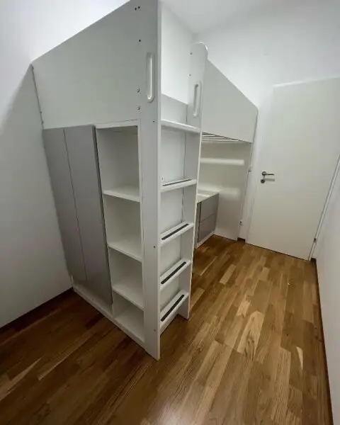 Mitten im wirtschaftlichen Herzen von Simmering nahe U3 Enkplatz: 6 Zimmer (inkl. Büro) mit sehr guter Rendite!