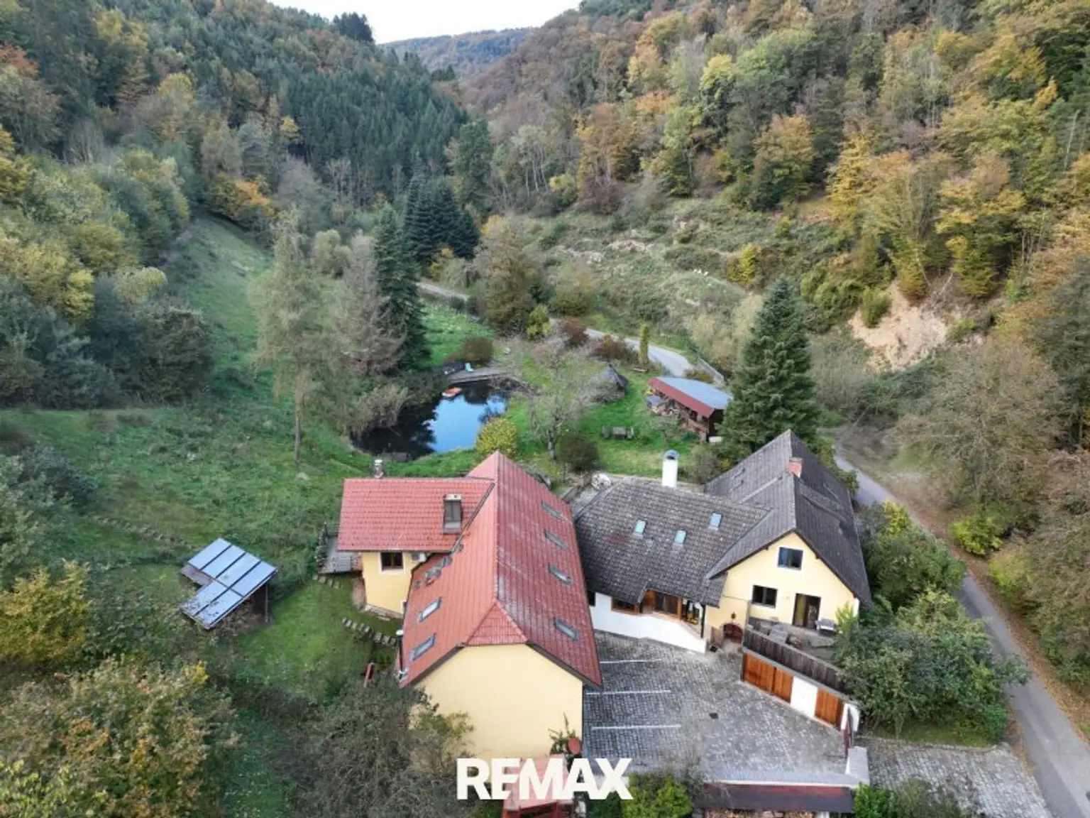 Refugium mit 2 Häusern