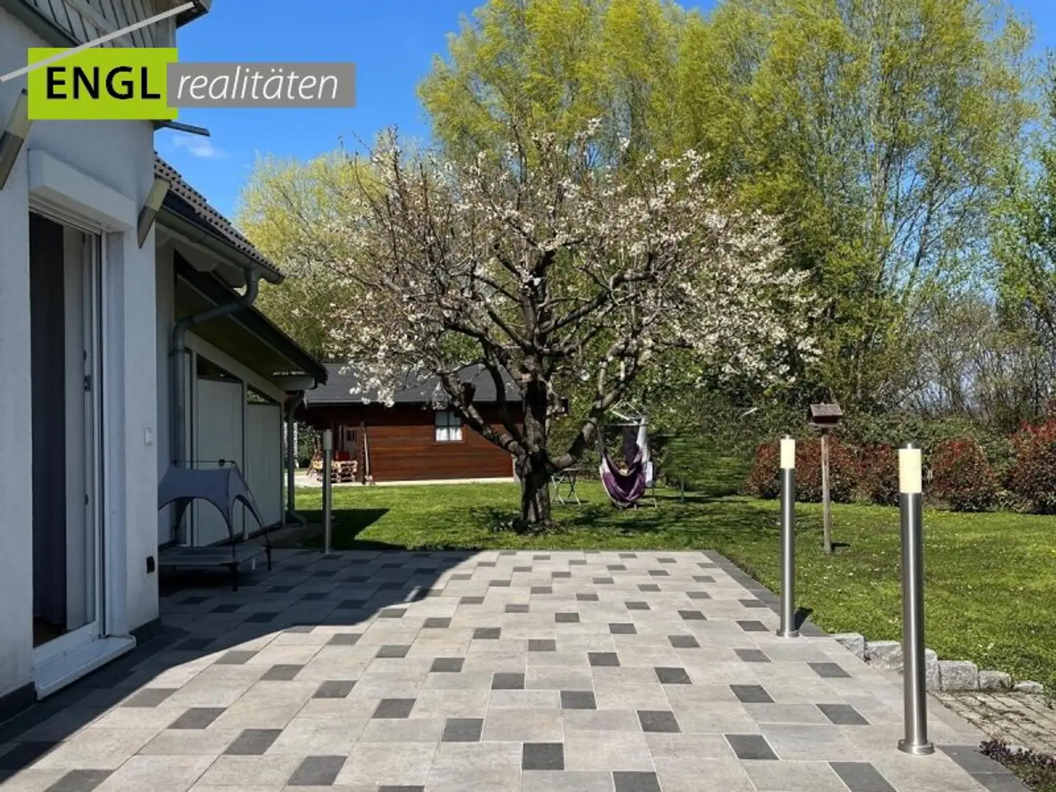 Genießen Sie Ihr eigenes Zuhause und profitieren Sie gleichzeitig von regelmäßigen Mieteinnahmen.