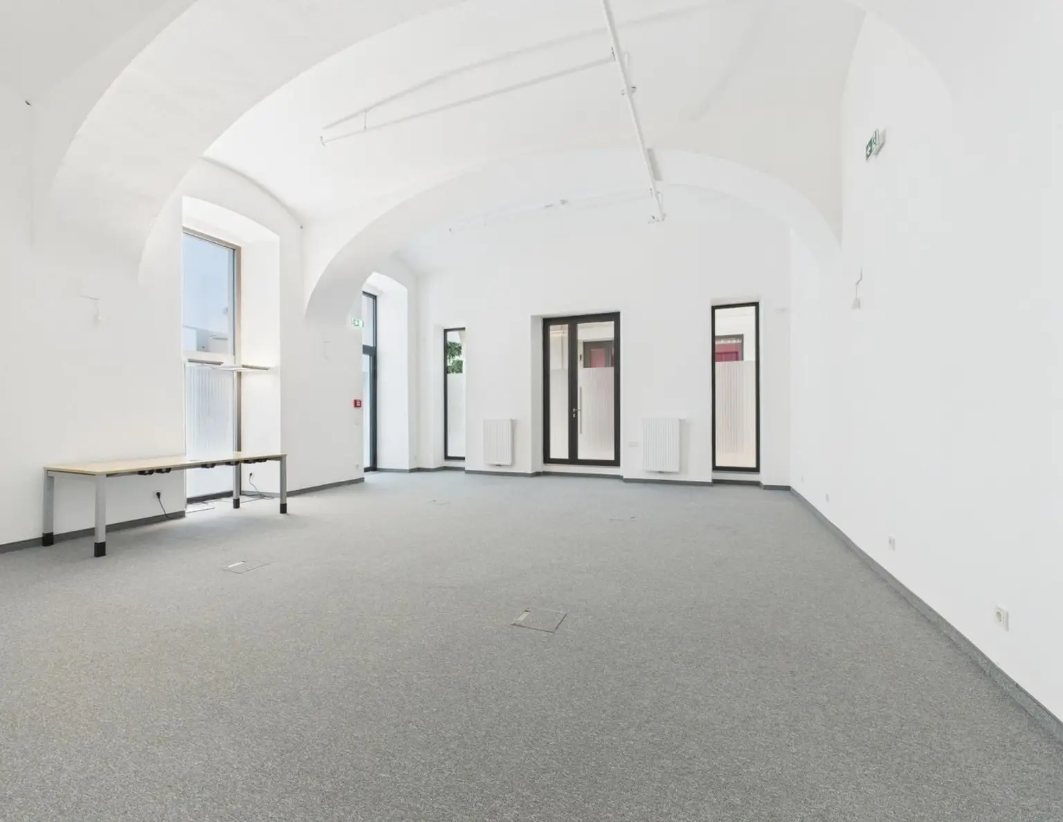 Geschäfts-/Galerie- Bürofläche mit ca. 74 m² in Toplage der Linzer Innenstadt