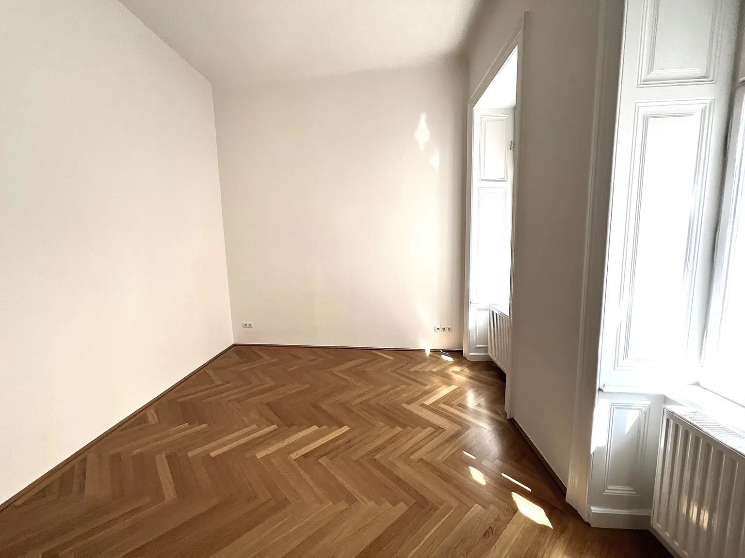 Unbefristete, ruhige 2-Zimmer-Wohnung mit Balkon in der Innenstadt