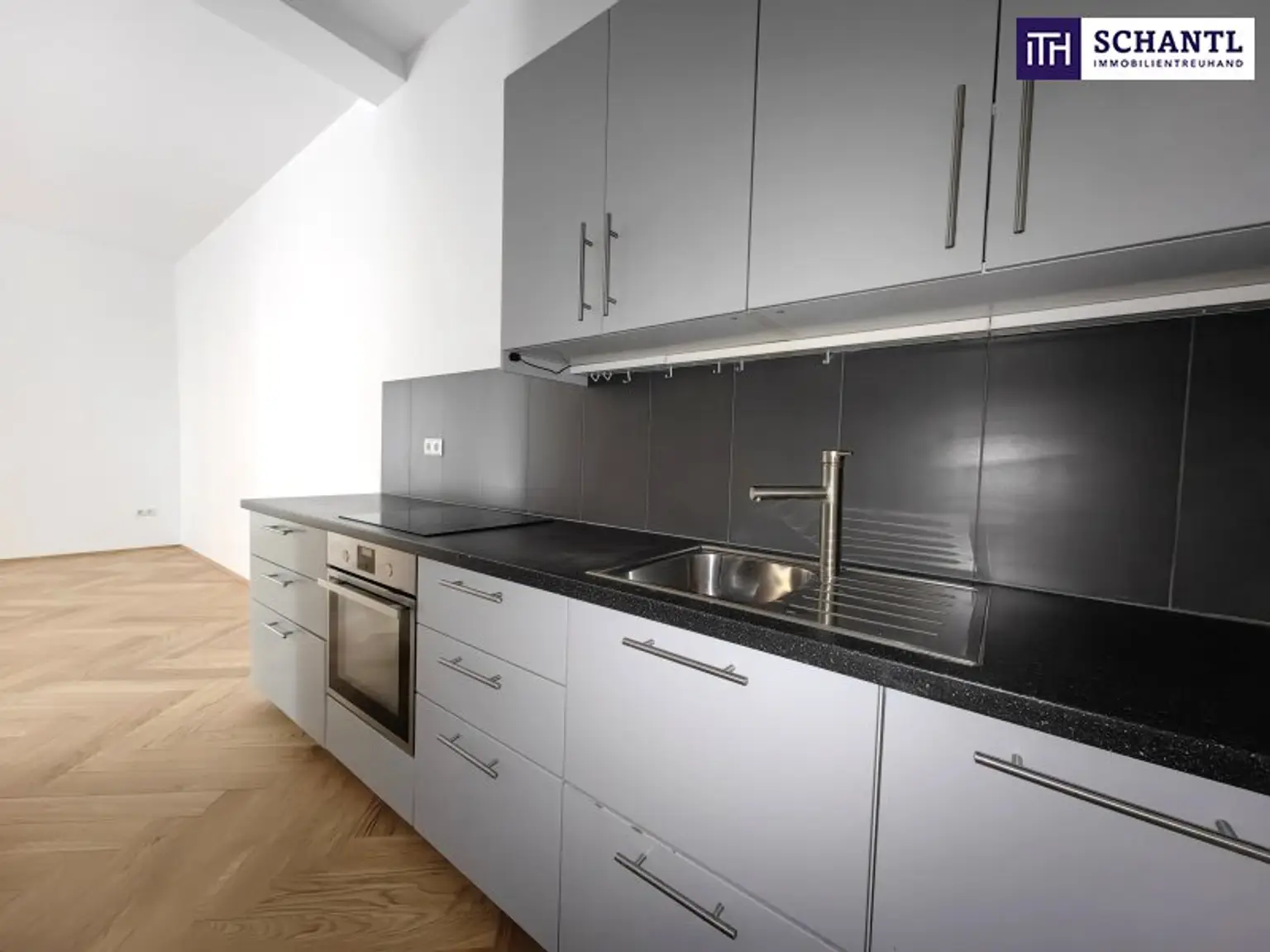 WOW! TOP LAGE in unmittelbarer Nähe zum Augarten + teilsaniertes Altbaujuwel mit großzügigem Balkon + absolut ruhige Innenhoflage