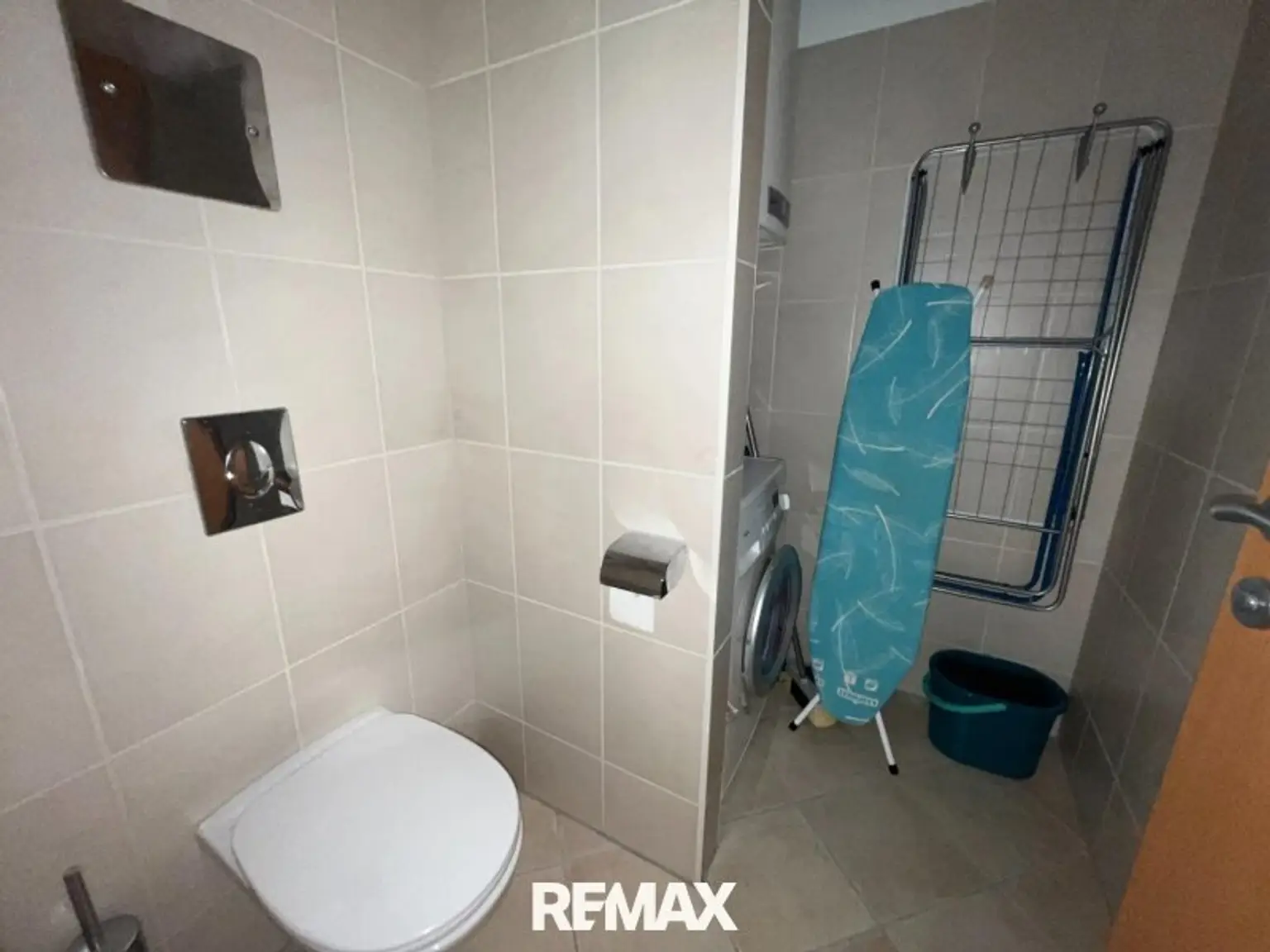 Beispielwohnung - WC mit Abstellmöglichkeit