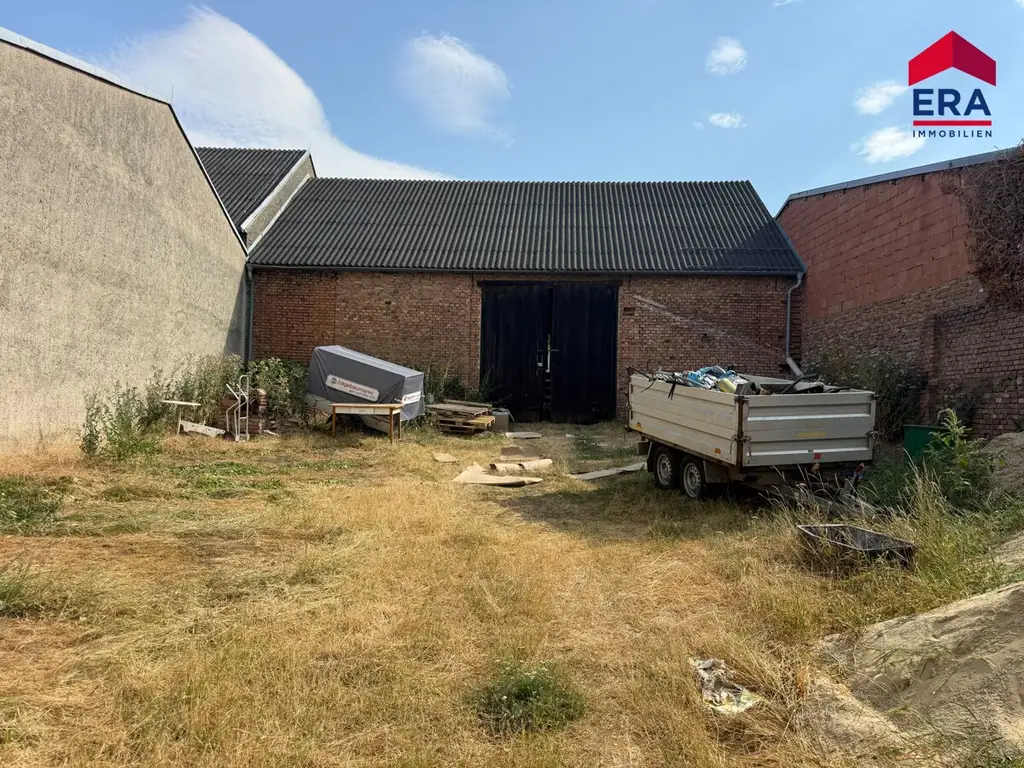 NEU: Einfamilienhaus mit 909 m² Grundstück – ideal für Handwerker und Selbermacher