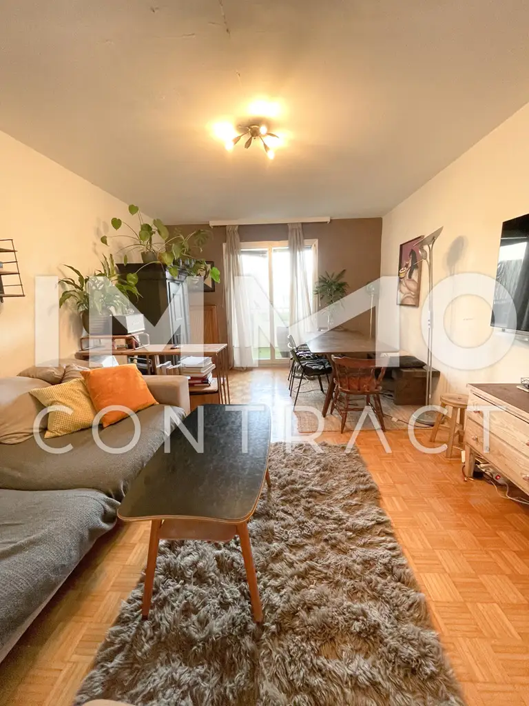 WARMMIETE! IDEALE WG ODER FAMILIENWOHNUNG  MIT LOGGIA! 4 ZIMMER + SEPARATE KÜCHE!