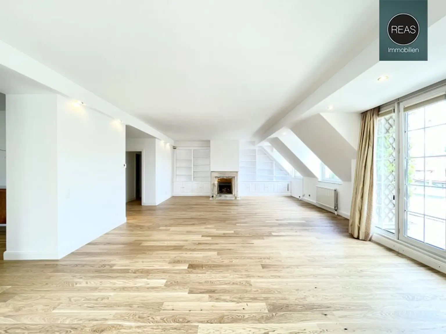 Döblinger Cottage ! Klimatisiertes Luxus - Dachgeschoss - Apartment mit 2 Terrassen! Garage verfügbar!