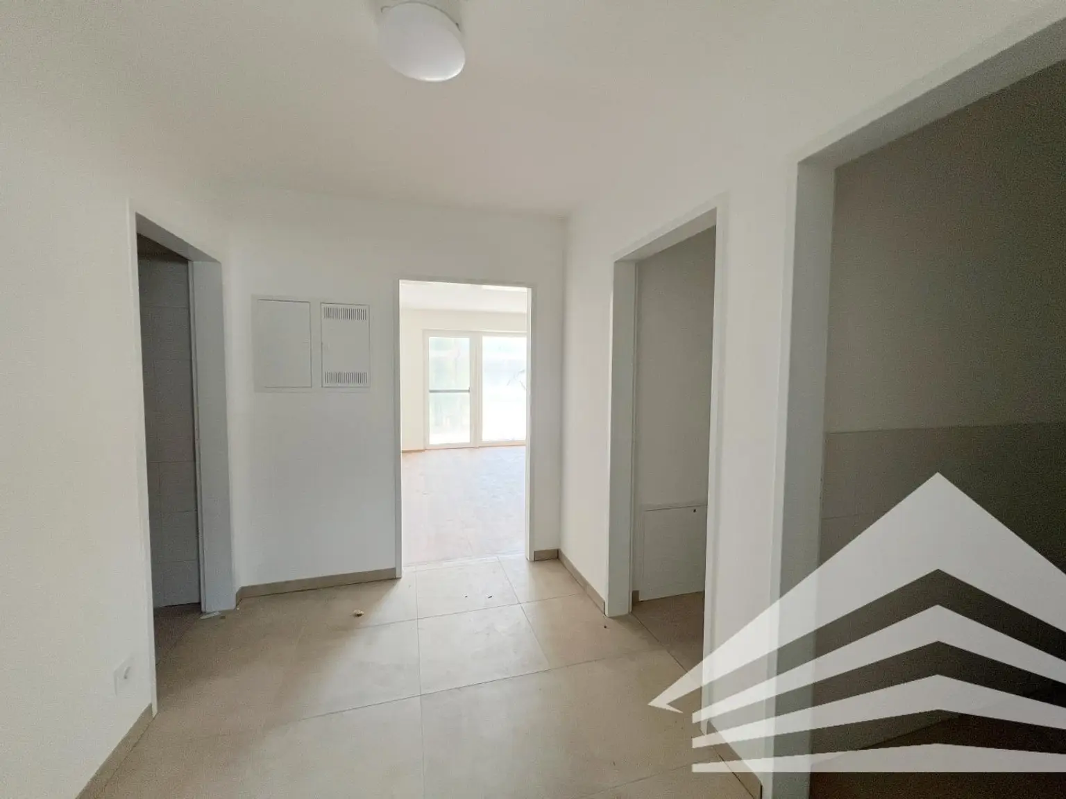 Perfekt aufgeteilte 2-Zimmer Wohnung mit großem Balkon in Puchenau!